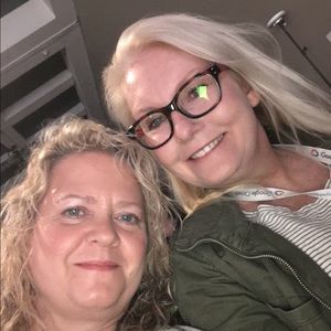 Meet your Posher, Kelli